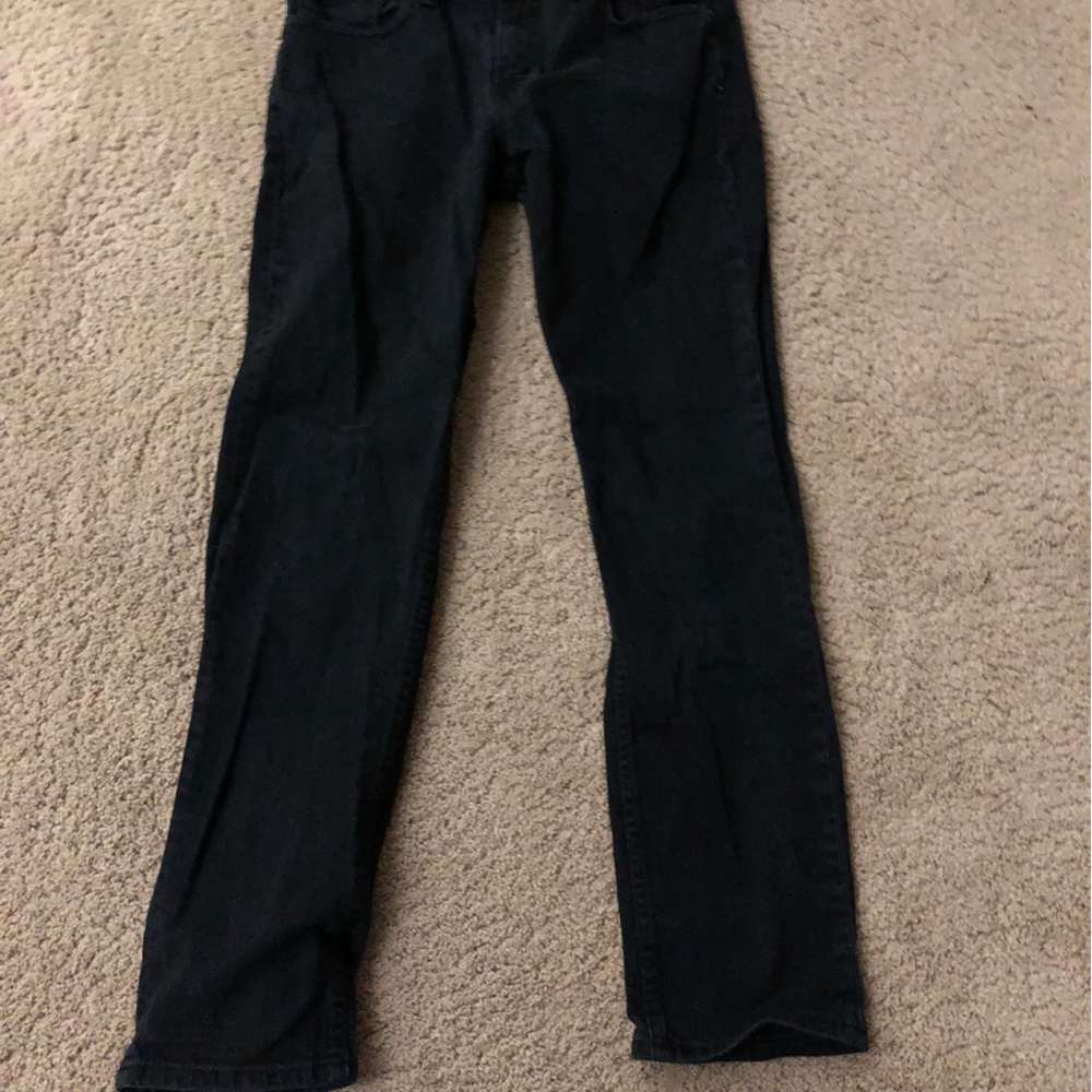 Black Levi’s jeans
